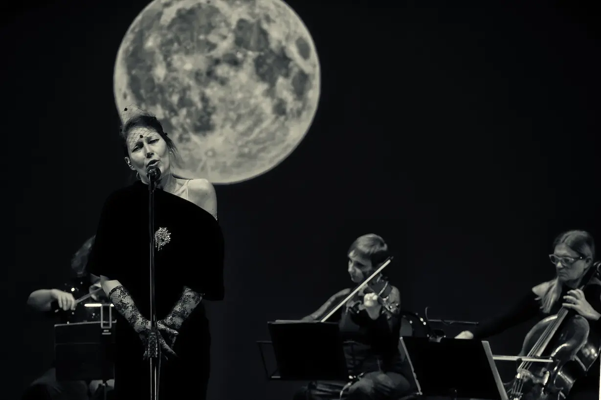 ES/SÉ in concerto con Simona Fasano e l'ensemble
